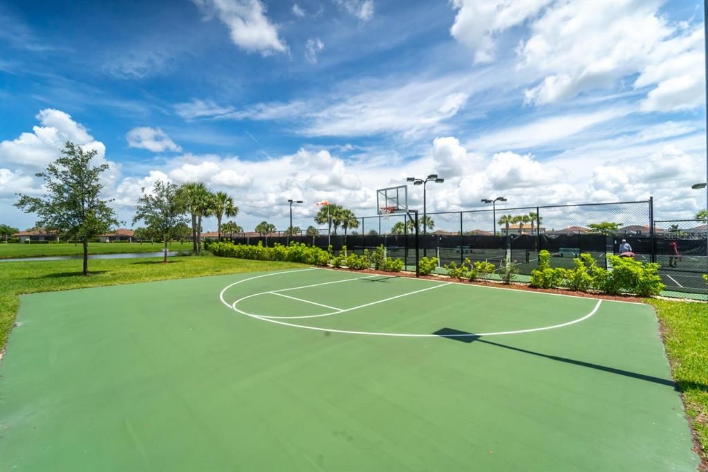 待售: $584,900 (3 贝兹, 3 浴室, 2006 平方英尺)