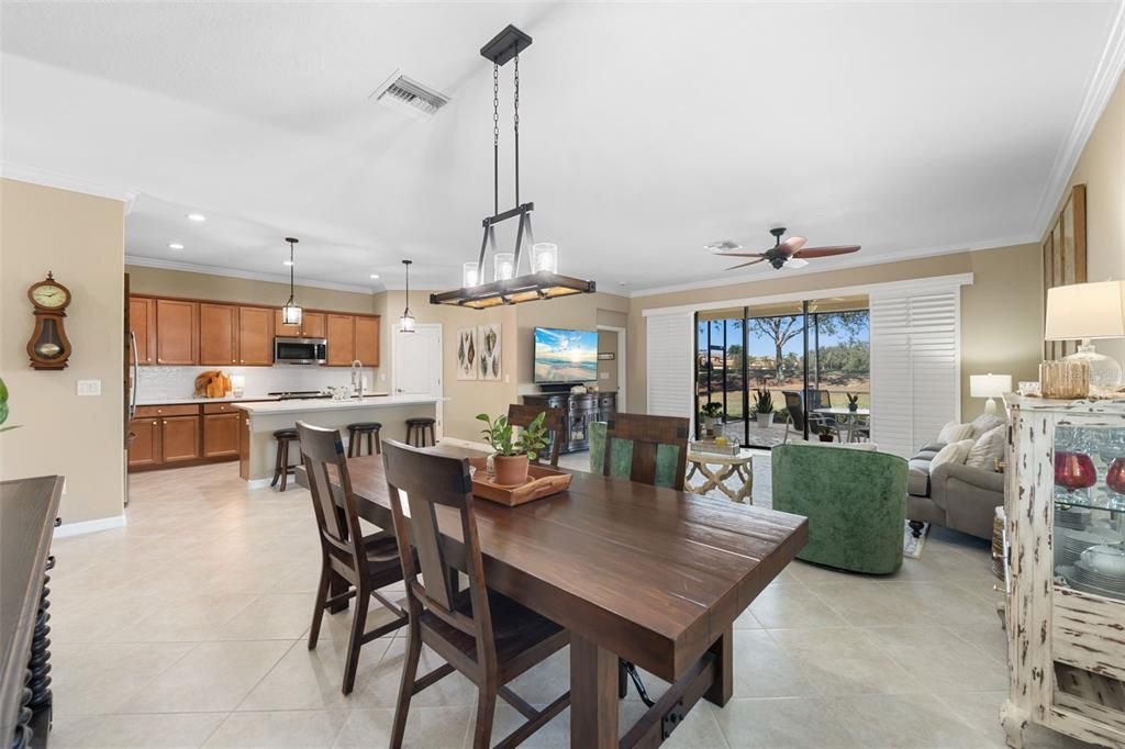 待售: $584,900 (3 贝兹, 3 浴室, 2006 平方英尺)