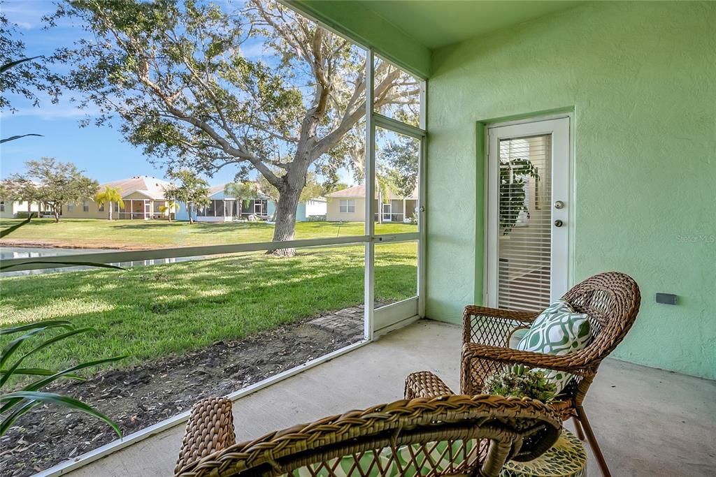 For Sale: $255,000 (2 beds, 2 baths, 1215 Square Feet)