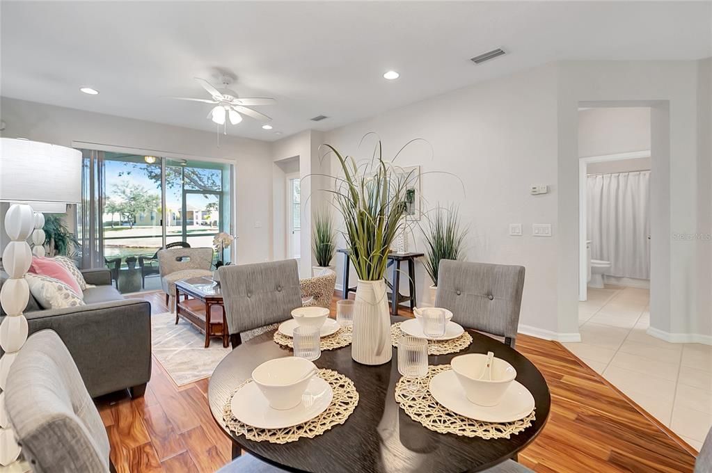 For Sale: $255,000 (2 beds, 2 baths, 1215 Square Feet)