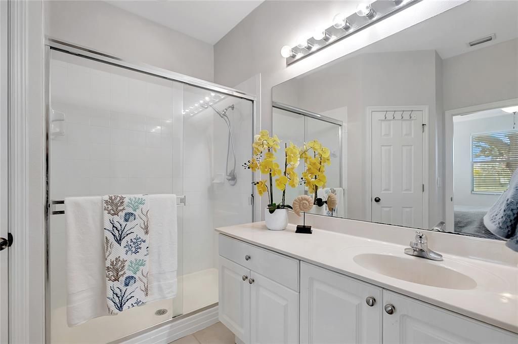 For Sale: $255,000 (2 beds, 2 baths, 1215 Square Feet)