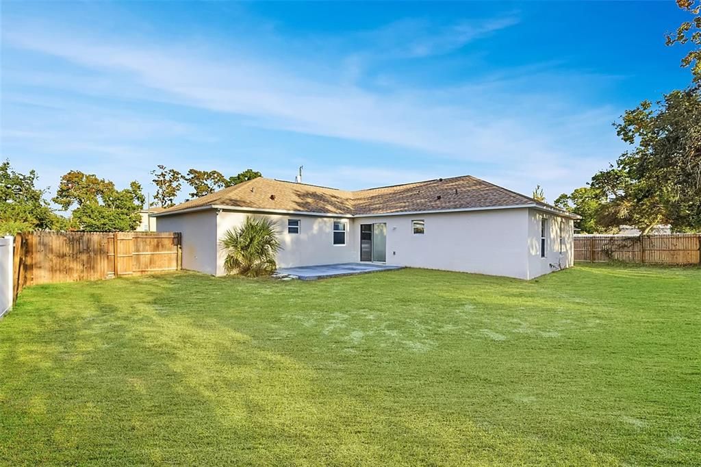 На продажу: $300,000 (4 спален, 2 ванн, 1746 Квадратных фут)