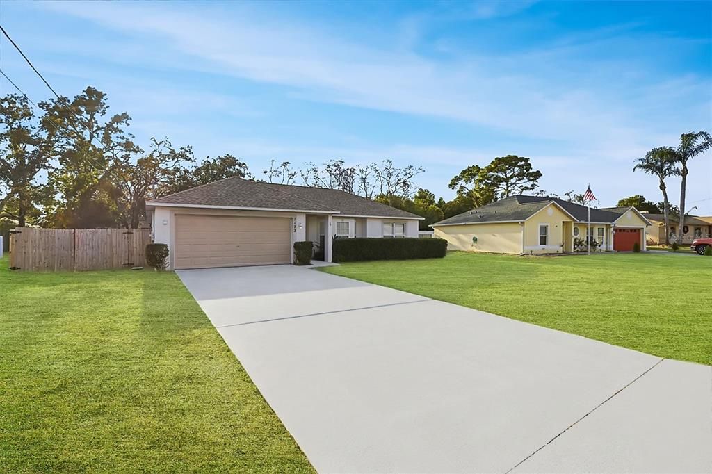 На продажу: $300,000 (4 спален, 2 ванн, 1746 Квадратных фут)