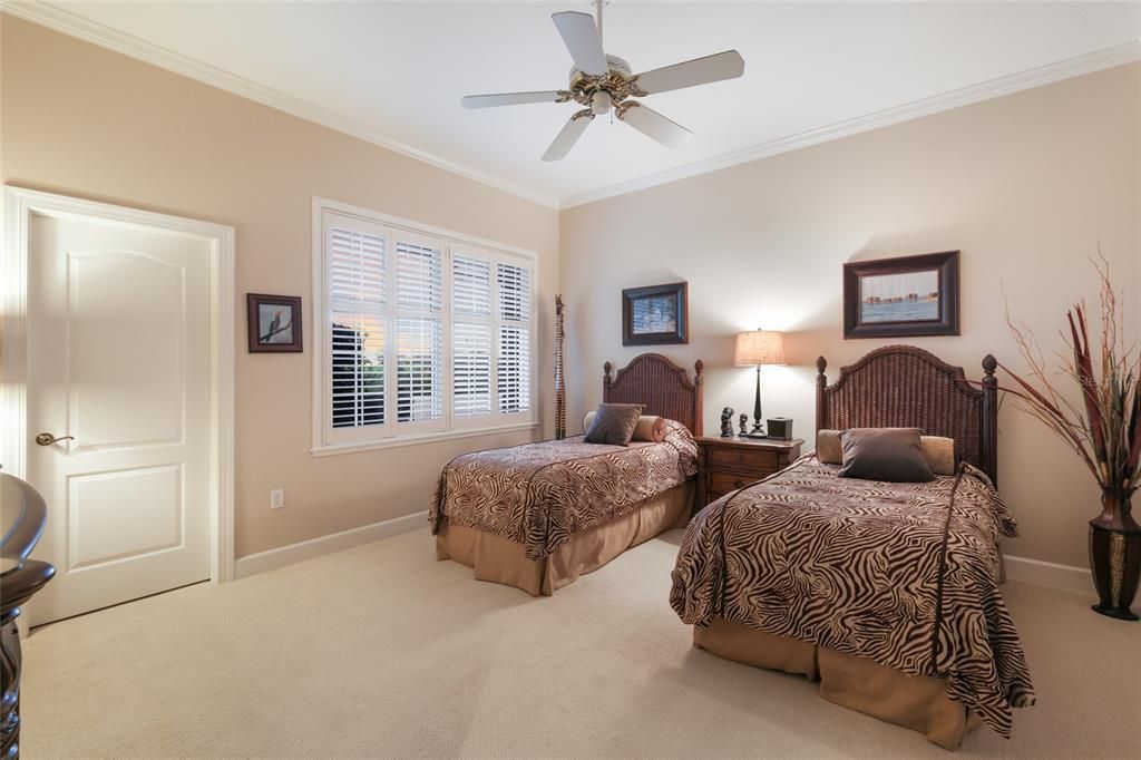 For Sale: $1,825,000 (4 beds, 3 baths, 4095 Square Feet)