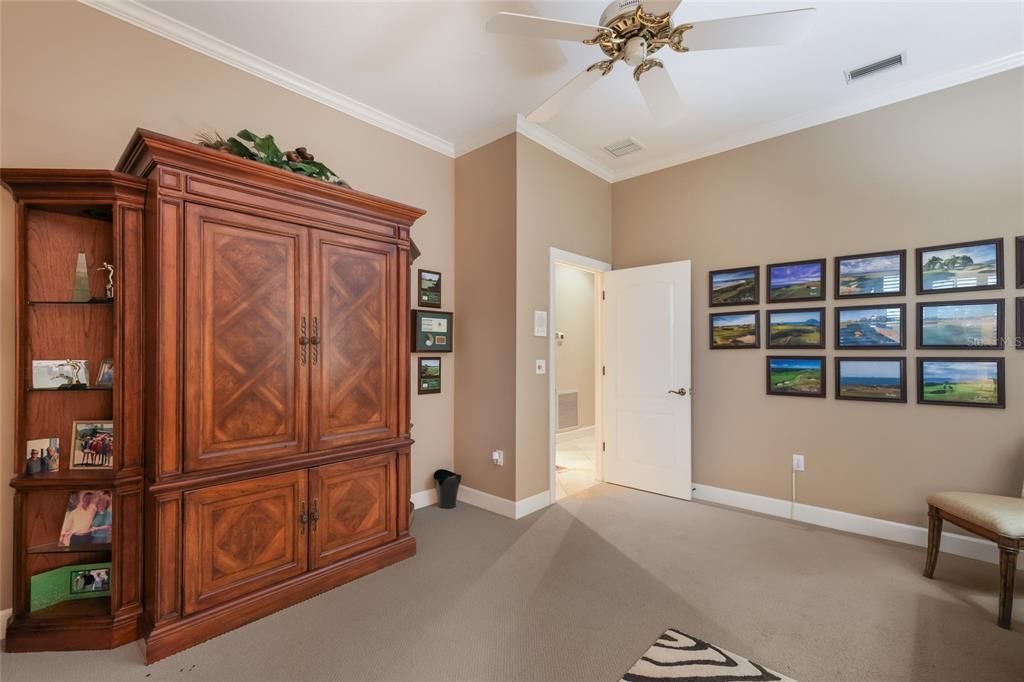 For Sale: $1,825,000 (4 beds, 3 baths, 4095 Square Feet)