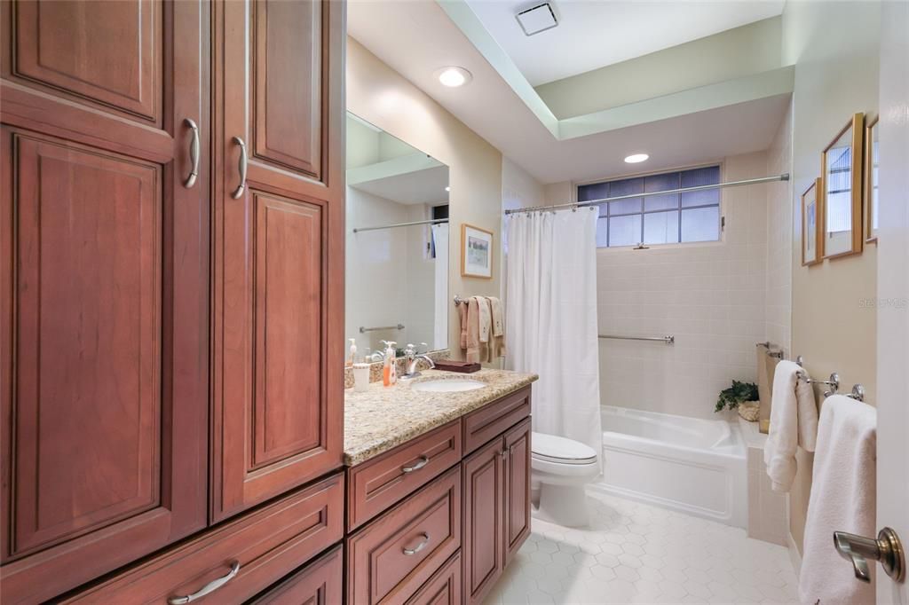 For Sale: $1,825,000 (4 beds, 3 baths, 4095 Square Feet)