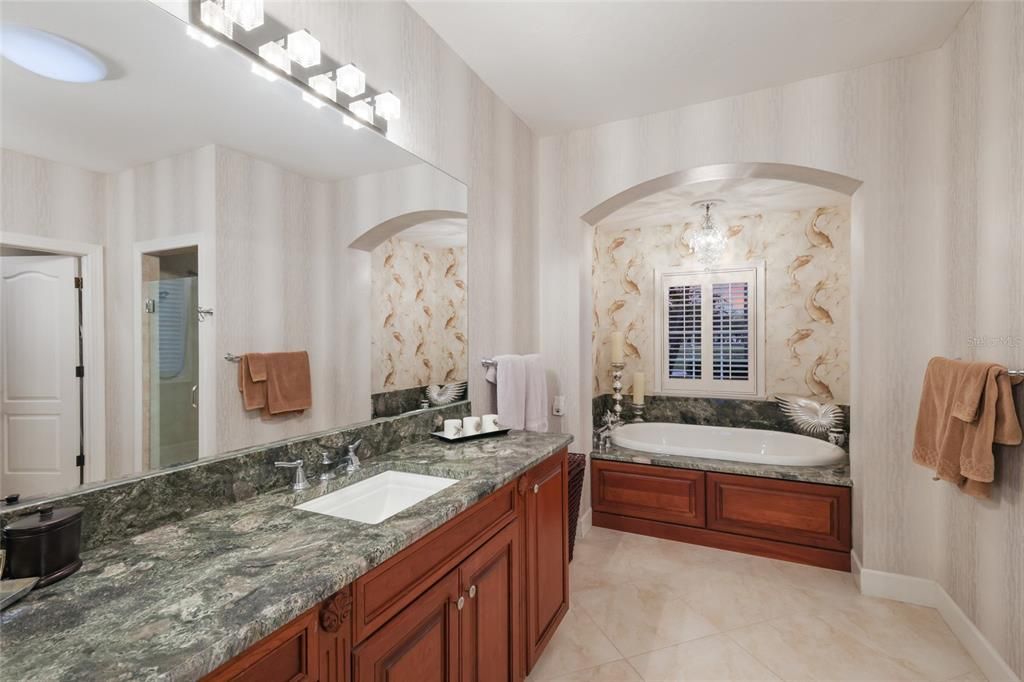 For Sale: $1,825,000 (4 beds, 3 baths, 4095 Square Feet)