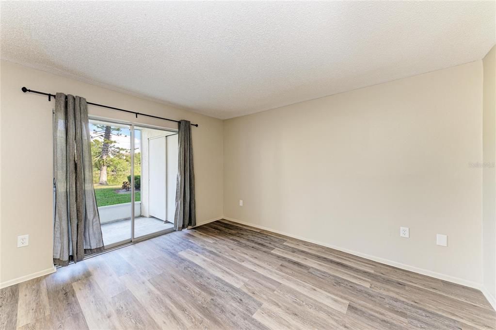 En Venta: $114,900 (2 camas, 1 baños, 912 Pies cuadrados)