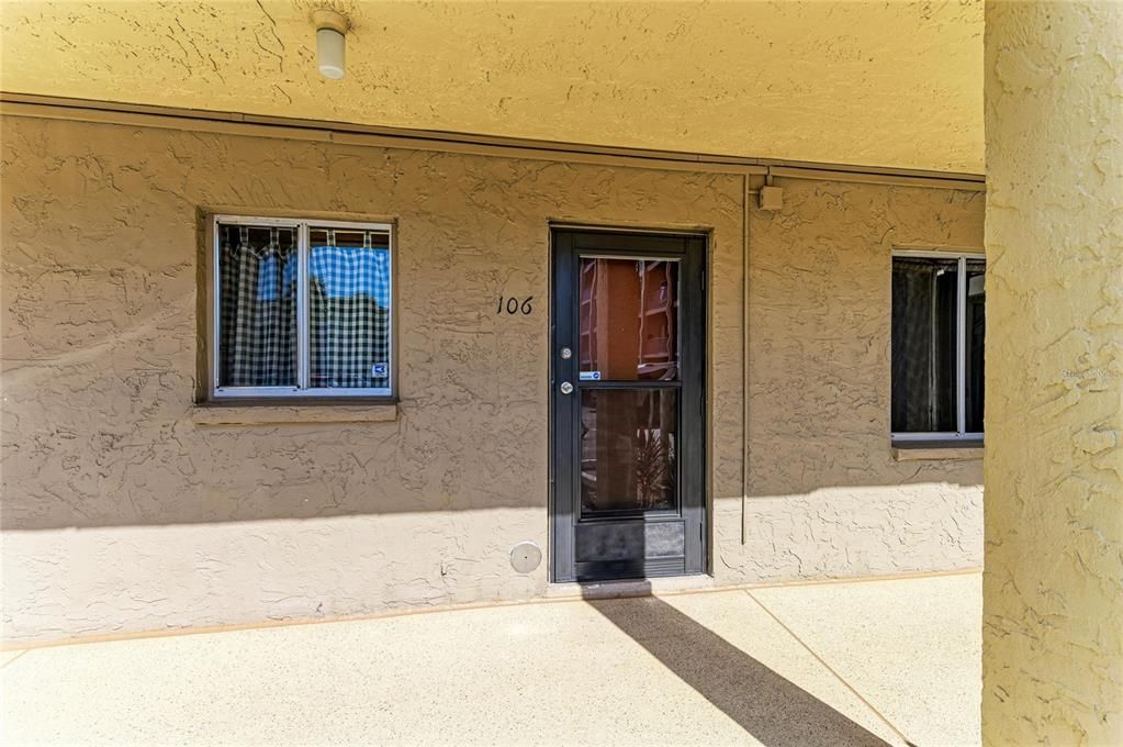 En Venta: $114,900 (2 camas, 1 baños, 912 Pies cuadrados)