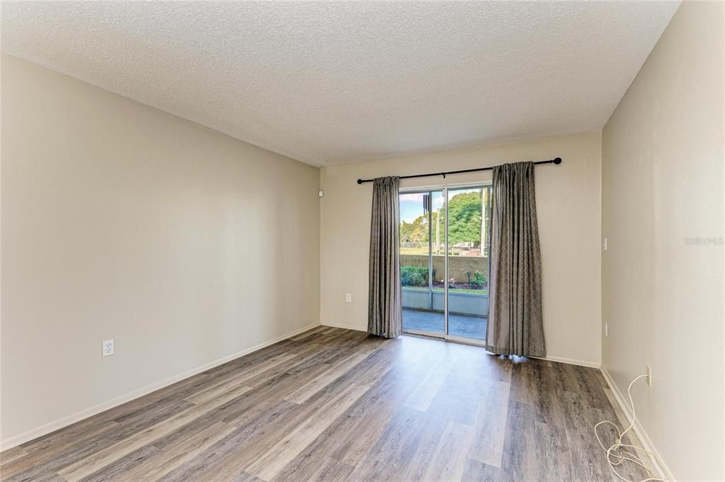 En Venta: $114,900 (2 camas, 1 baños, 912 Pies cuadrados)