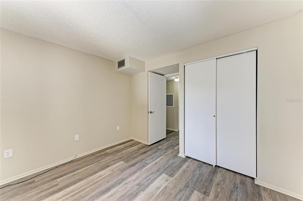 En Venta: $114,900 (2 camas, 1 baños, 912 Pies cuadrados)