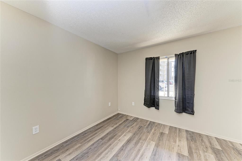 En Venta: $114,900 (2 camas, 1 baños, 912 Pies cuadrados)