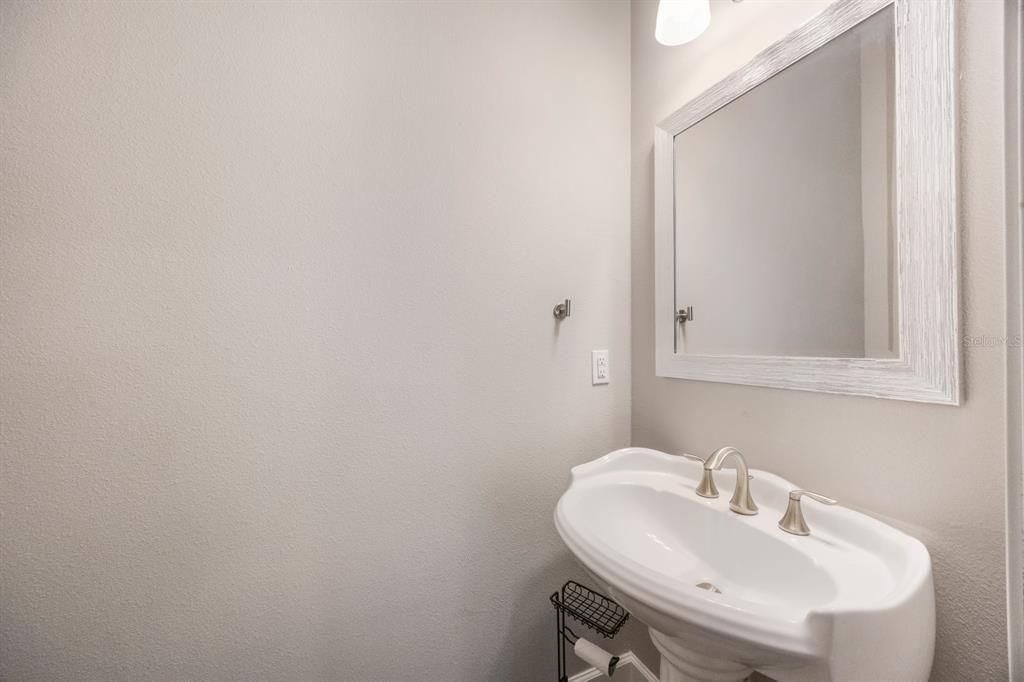 В аренду: $3,000 (3 спален, 2 ванн, 2230 Квадратных фут)