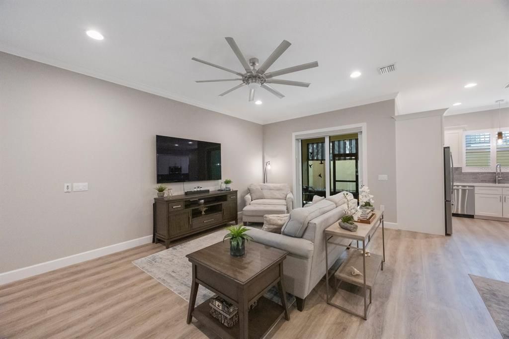 В аренду: $3,000 (3 спален, 2 ванн, 2230 Квадратных фут)