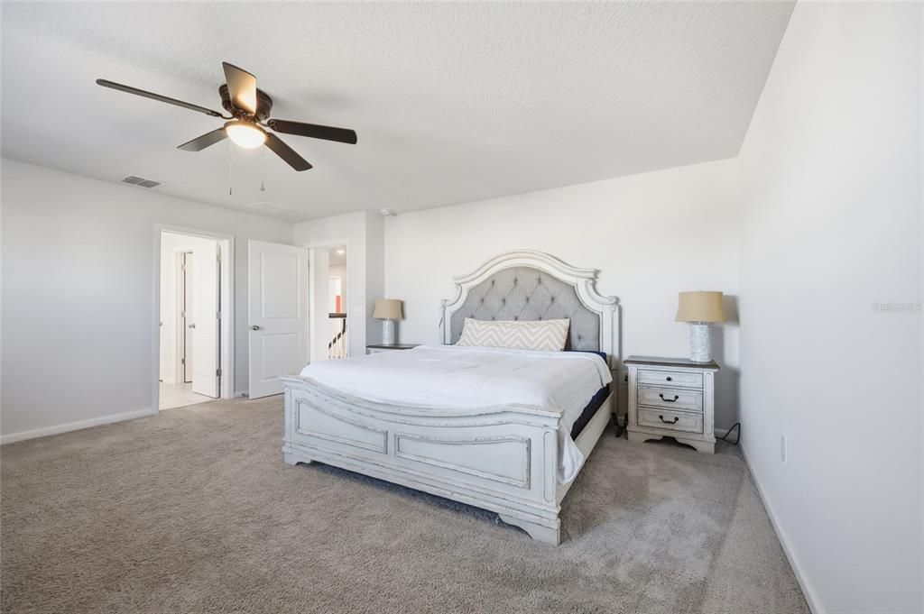 For Rent: $3,300 (5 beds, 3 baths, 3106 Square Feet)