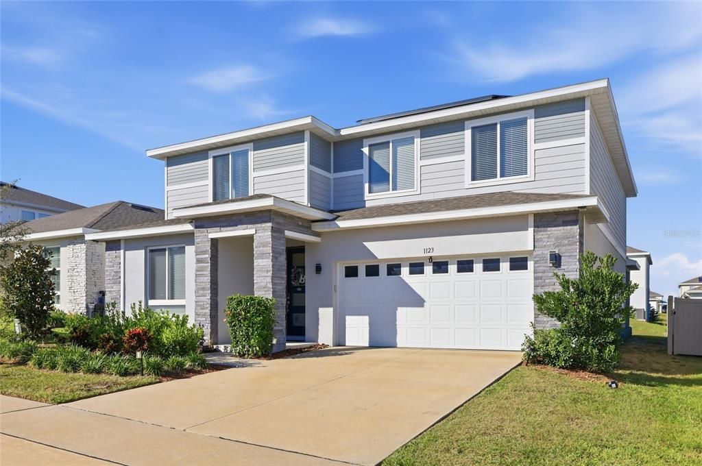 For Rent: $3,300 (5 beds, 3 baths, 3106 Square Feet)