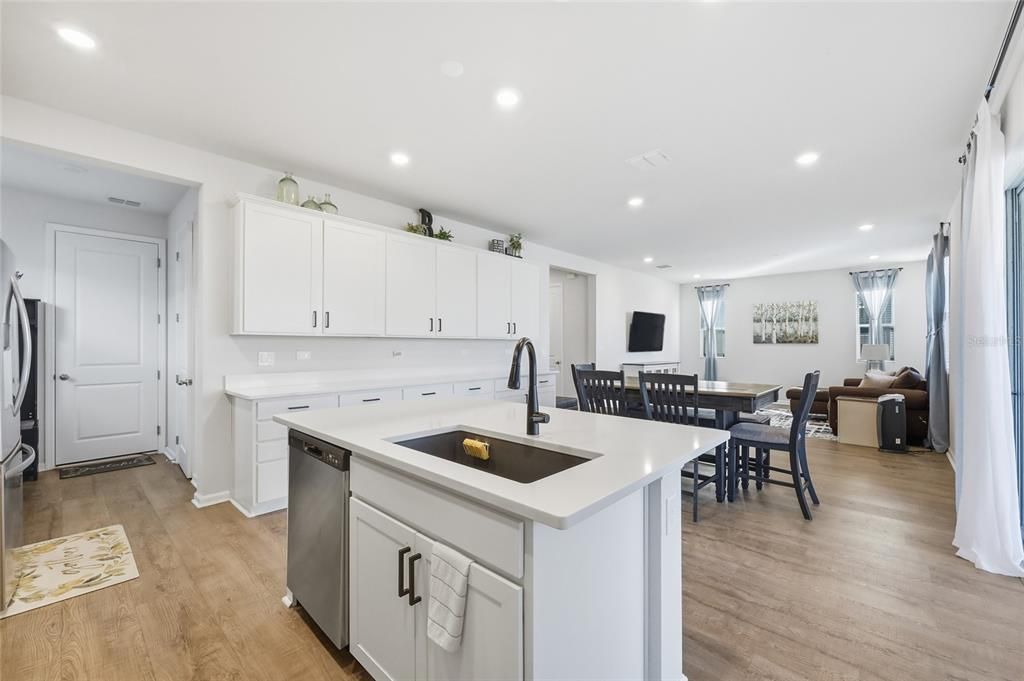 For Rent: $3,300 (5 beds, 3 baths, 3106 Square Feet)