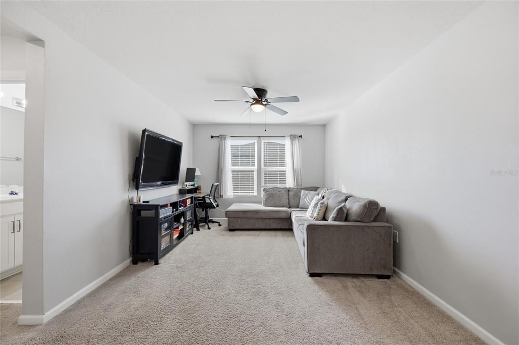 For Rent: $3,300 (5 beds, 3 baths, 3106 Square Feet)