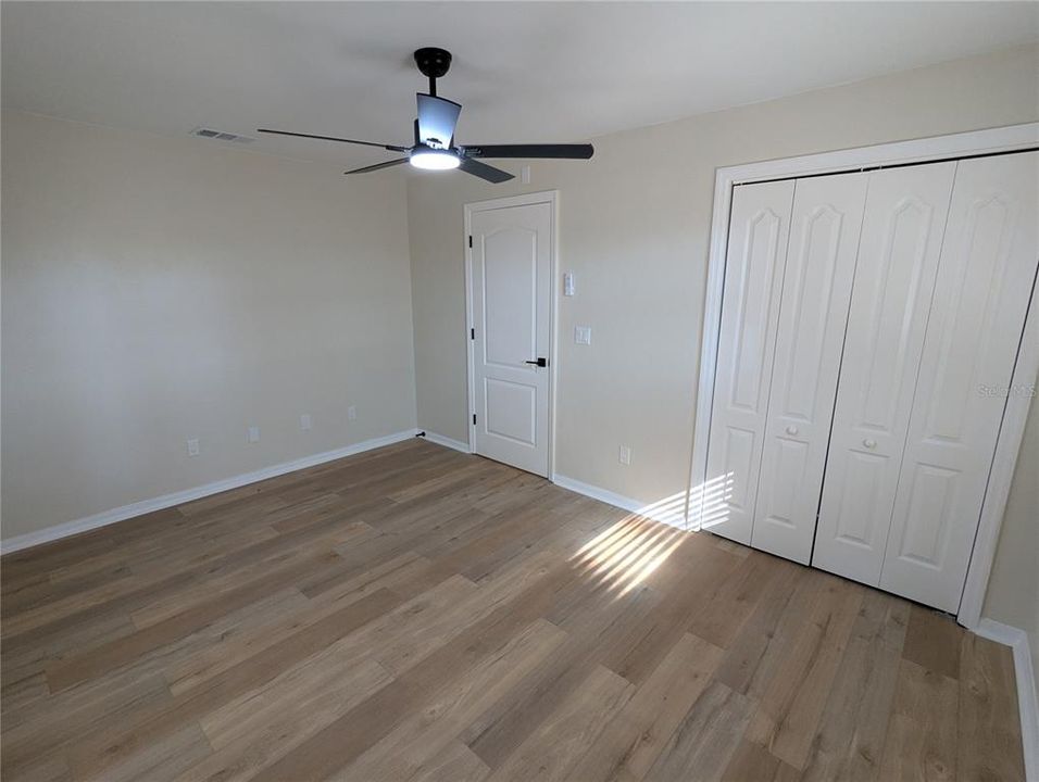 For Sale: $375,000 (3 beds, 2 baths, 1600 Square Feet)