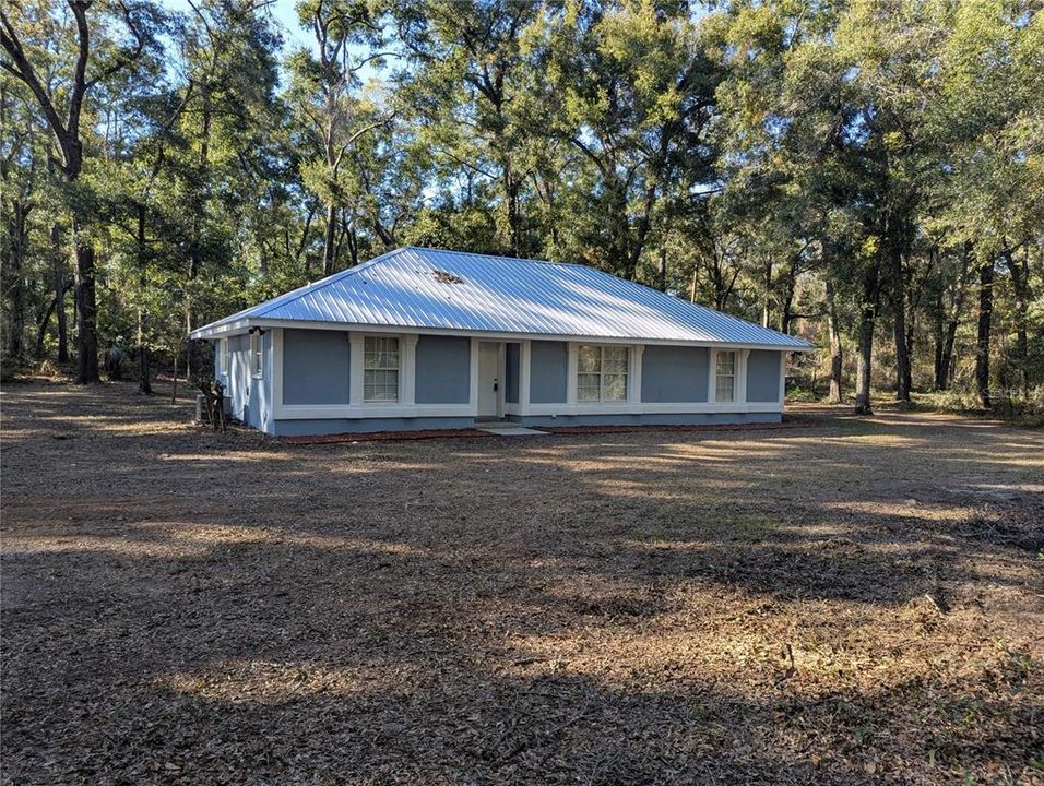 For Sale: $375,000 (3 beds, 2 baths, 1600 Square Feet)