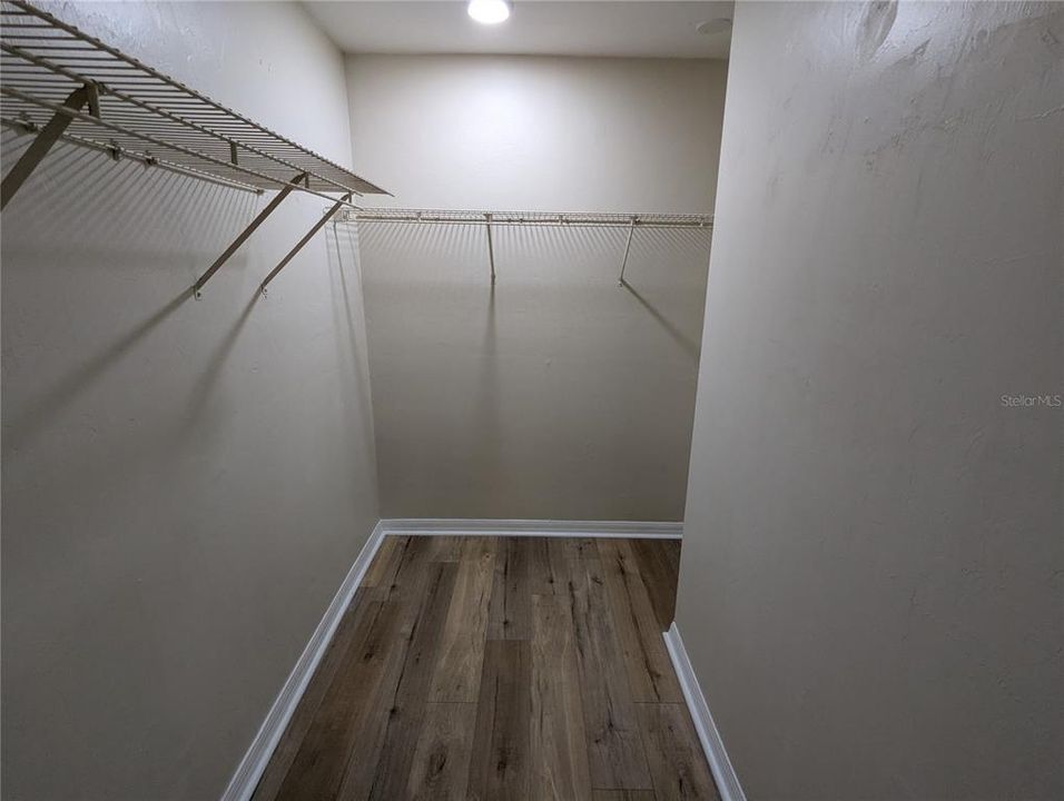 For Sale: $375,000 (3 beds, 2 baths, 1600 Square Feet)