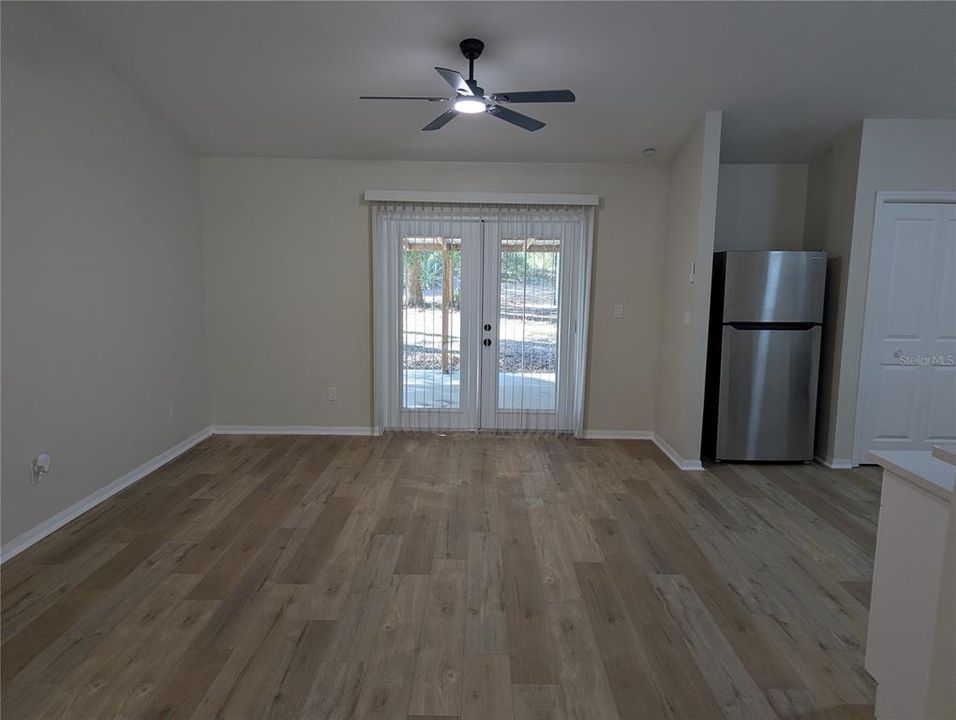 For Sale: $375,000 (3 beds, 2 baths, 1600 Square Feet)