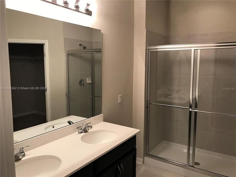 For Sale: $355,500 (3 beds, 2 baths, 1474 Square Feet)