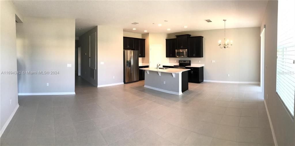 For Sale: $355,500 (3 beds, 2 baths, 1474 Square Feet)