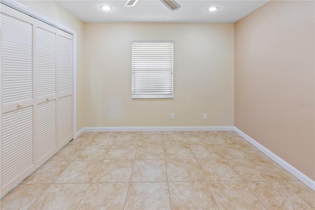 待售: $335,000 (3 贝兹, 2 浴室, 2140 平方英尺)