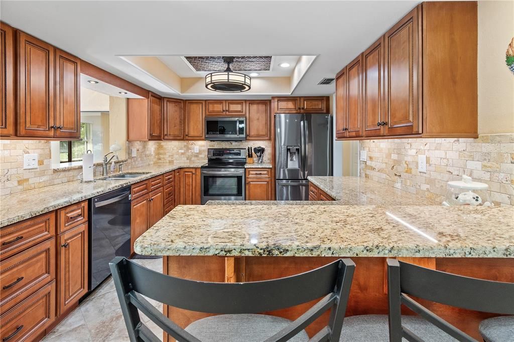 待售: $335,000 (3 贝兹, 2 浴室, 2140 平方英尺)