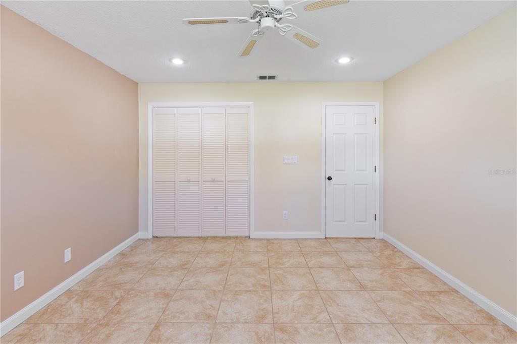 待售: $335,000 (3 贝兹, 2 浴室, 2140 平方英尺)