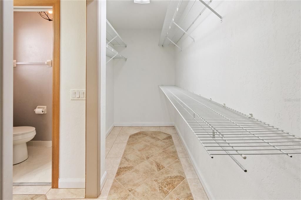 待售: $335,000 (3 贝兹, 2 浴室, 2140 平方英尺)