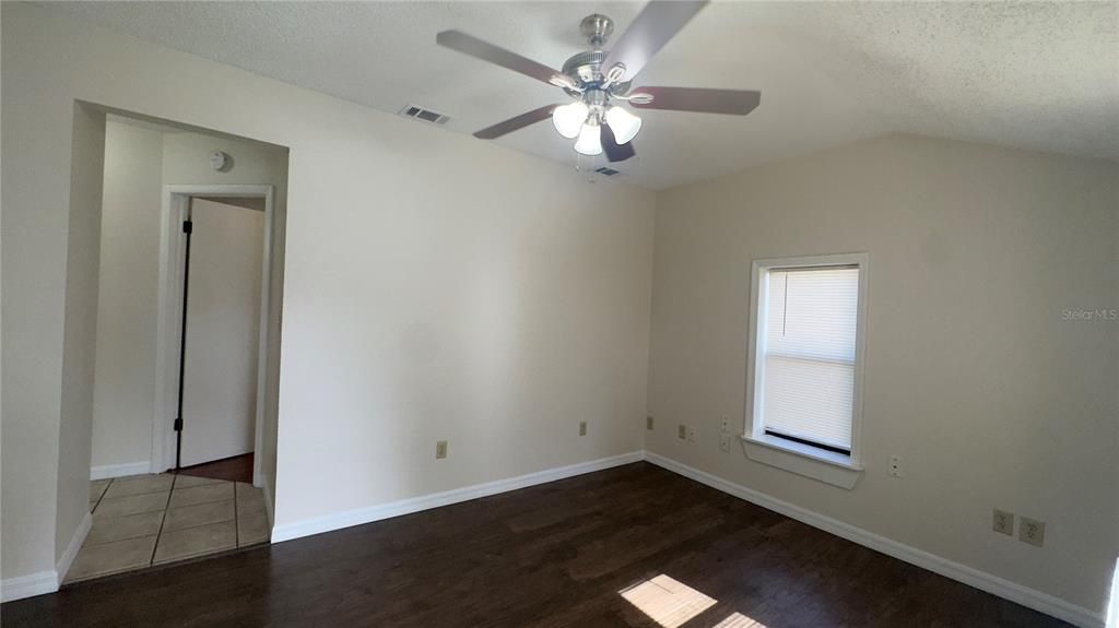 En Renta: $1,550 (2 camas, 1 baños, 900 Pies cuadrados)