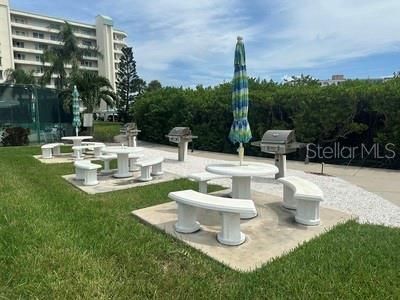 На продажу: $469,900 (2 спален, 2 ванн, 1145 Квадратных фут)