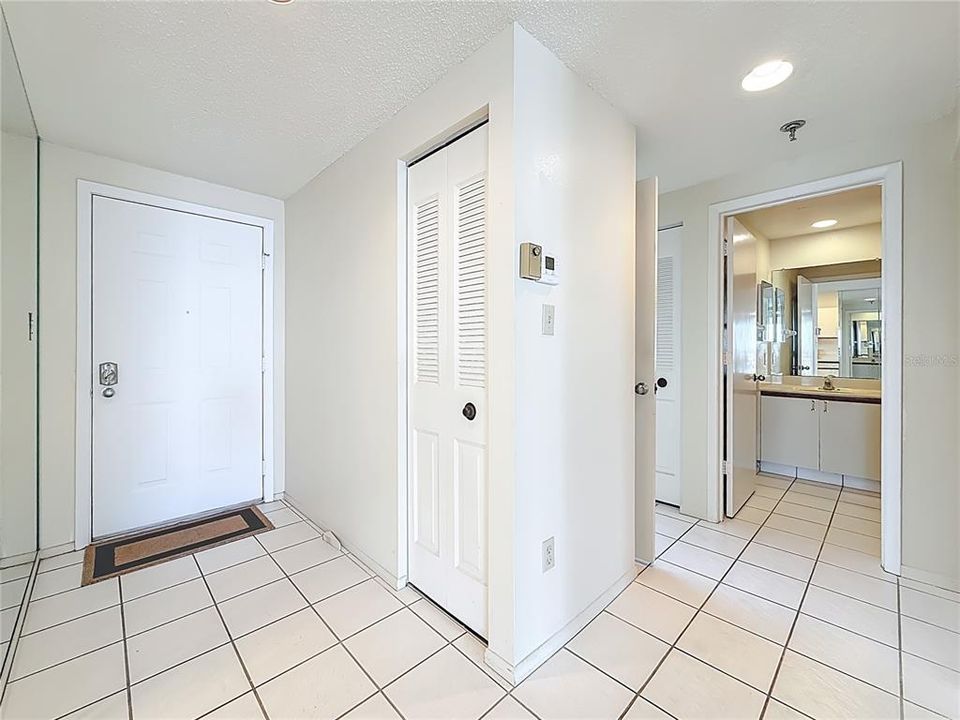 На продажу: $469,900 (2 спален, 2 ванн, 1145 Квадратных фут)