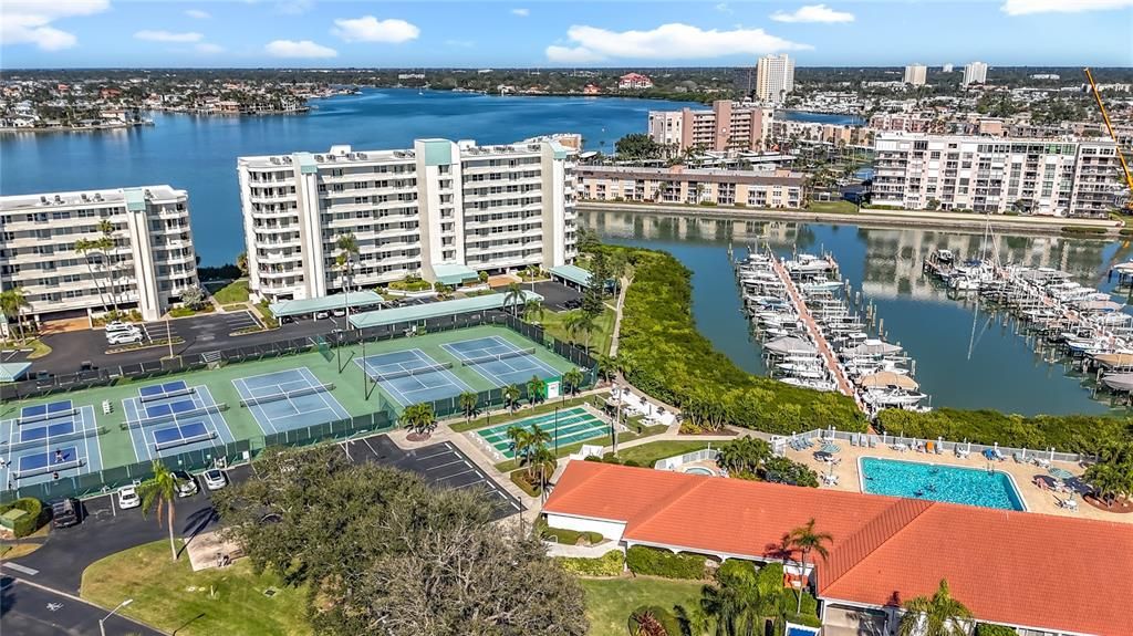 На продажу: $469,900 (2 спален, 2 ванн, 1145 Квадратных фут)