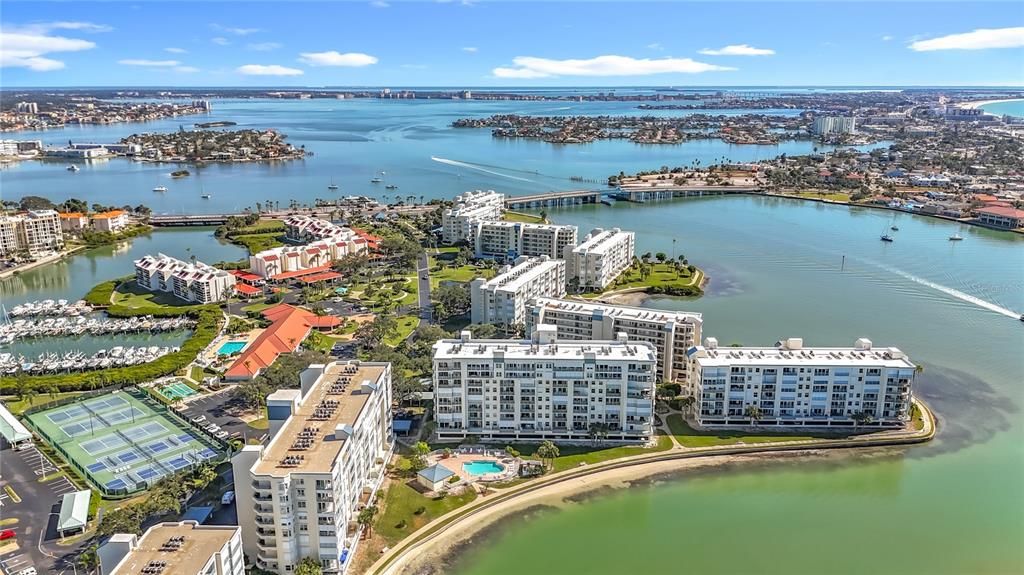 На продажу: $469,900 (2 спален, 2 ванн, 1145 Квадратных фут)