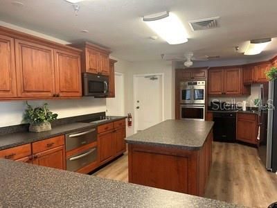 На продажу: $469,900 (2 спален, 2 ванн, 1145 Квадратных фут)