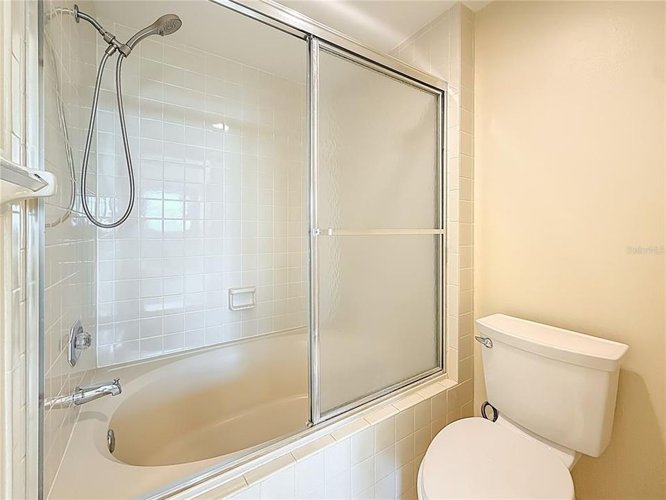 На продажу: $469,900 (2 спален, 2 ванн, 1145 Квадратных фут)