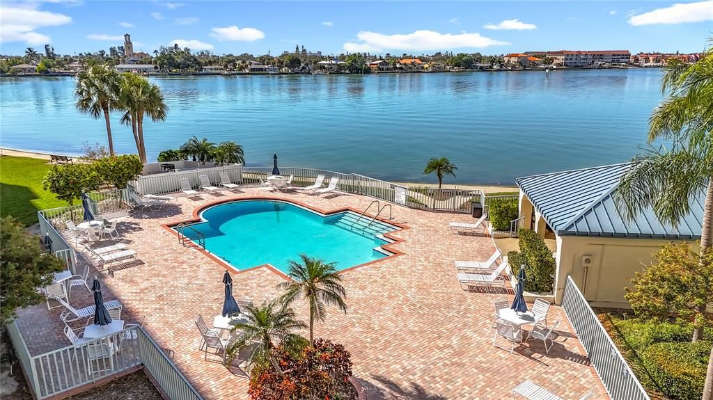 На продажу: $469,900 (2 спален, 2 ванн, 1145 Квадратных фут)