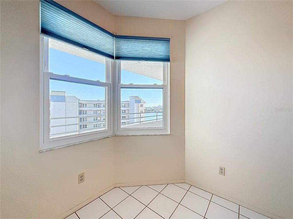 На продажу: $469,900 (2 спален, 2 ванн, 1145 Квадратных фут)