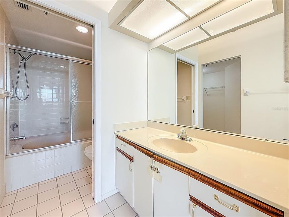 На продажу: $469,900 (2 спален, 2 ванн, 1145 Квадратных фут)