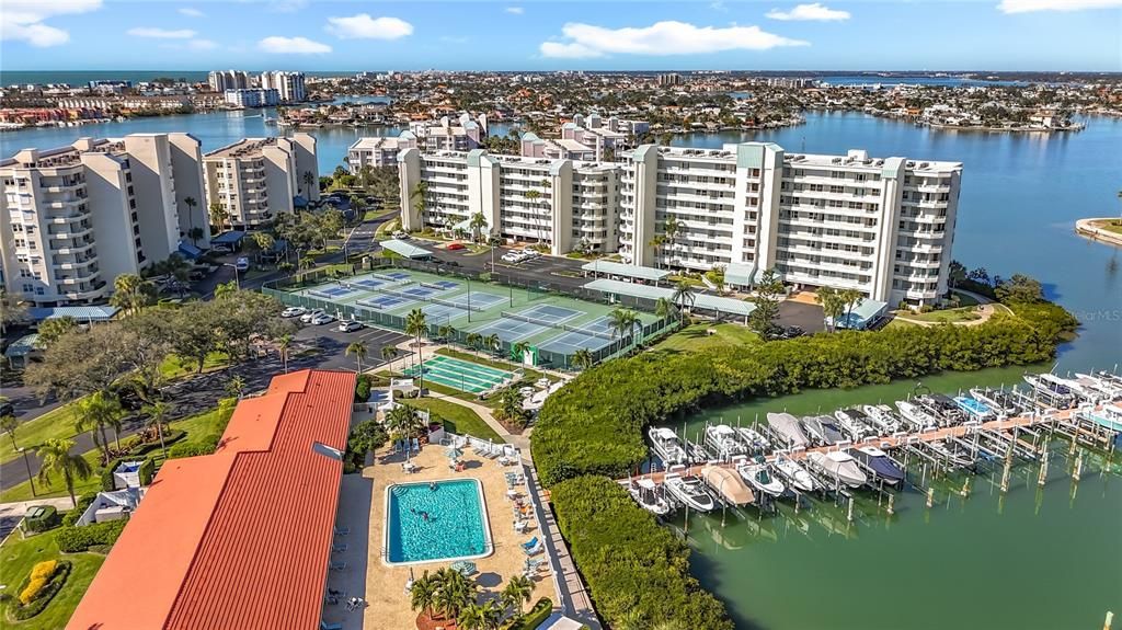 На продажу: $469,900 (2 спален, 2 ванн, 1145 Квадратных фут)