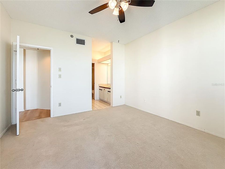 На продажу: $469,900 (2 спален, 2 ванн, 1145 Квадратных фут)