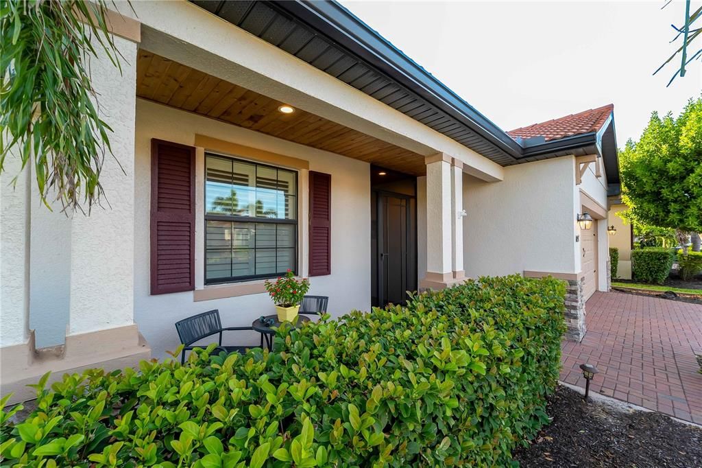 For Sale: $699,000 (3 beds, 3 baths, 1855 Square Feet)