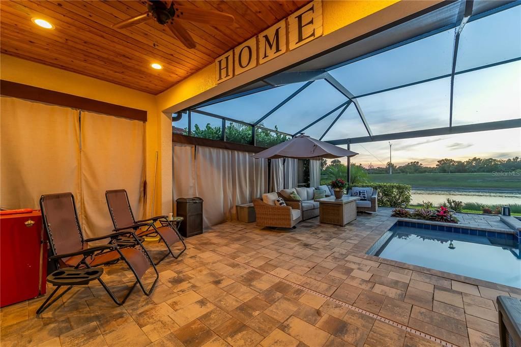 For Sale: $699,000 (3 beds, 3 baths, 1855 Square Feet)