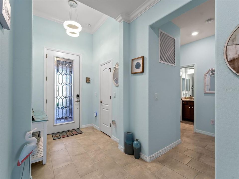 For Sale: $699,000 (3 beds, 3 baths, 1855 Square Feet)