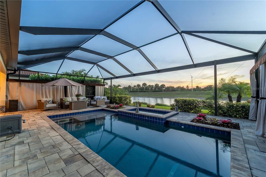 For Sale: $699,000 (3 beds, 3 baths, 1855 Square Feet)