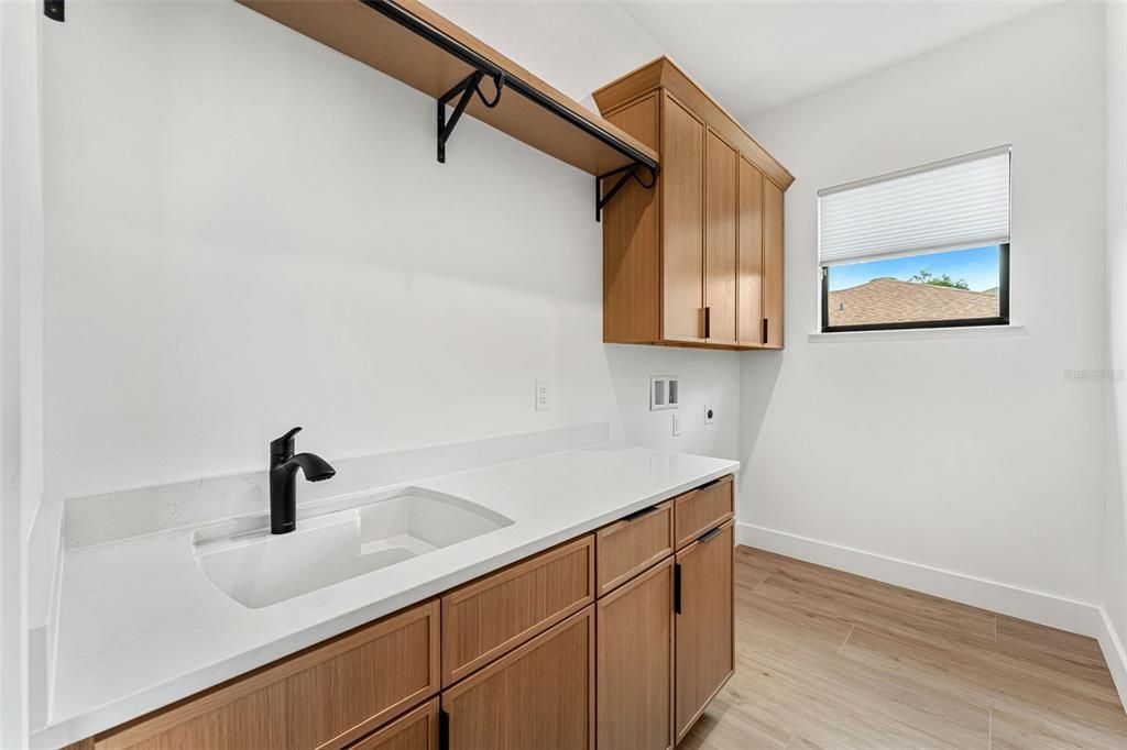 For Sale: $500,000 (3 beds, 2 baths, 1740 Square Feet)