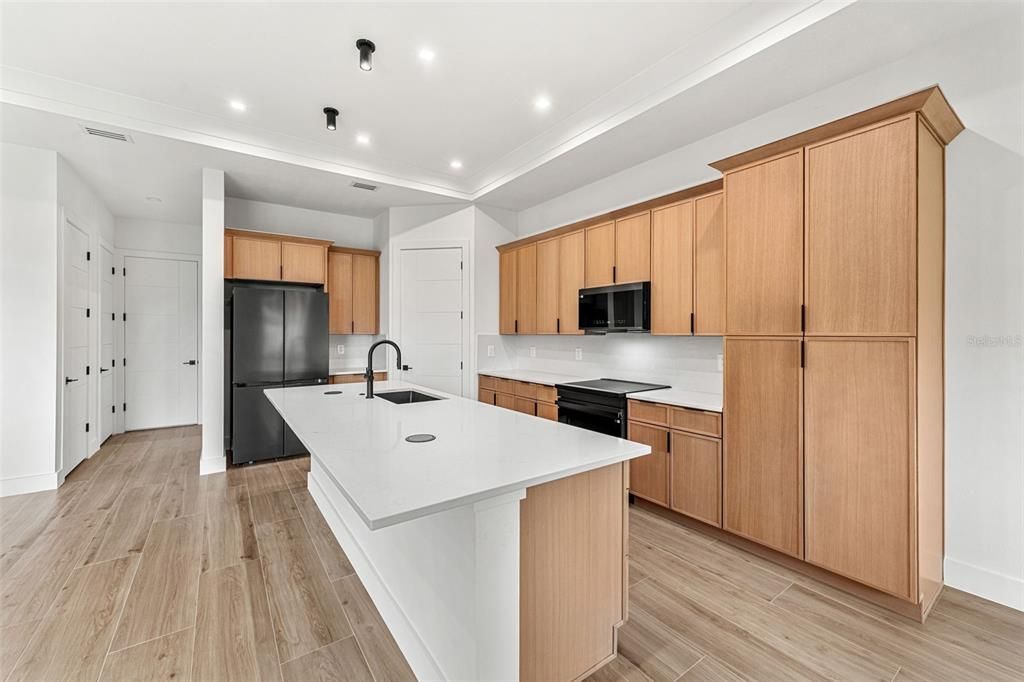 For Sale: $500,000 (3 beds, 2 baths, 1740 Square Feet)